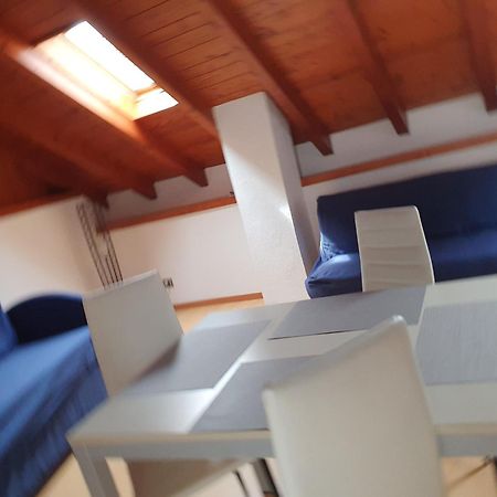 Appartamenti Vacanze E Camere Roccetta Fiorita Pettenasco Zimmer foto