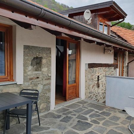 Appartamenti Vacanze E Camere Roccetta Fiorita Pettenasco Zimmer foto