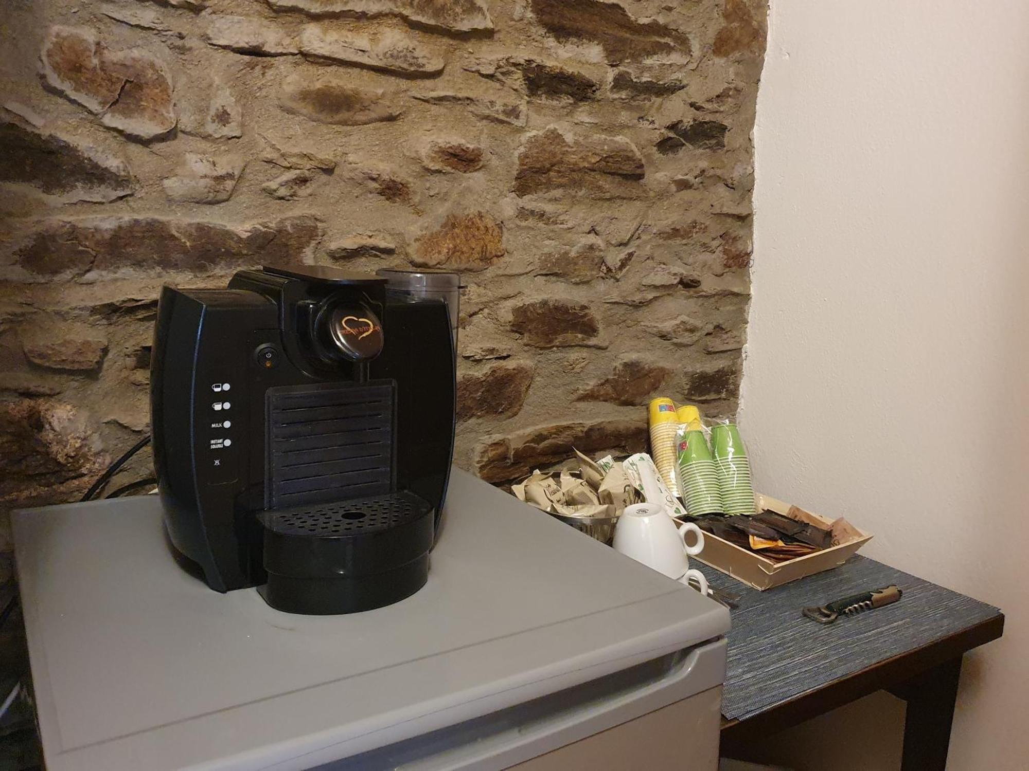 Appartamenti Vacanze E Camere Roccetta Fiorita Pettenasco Zimmer foto